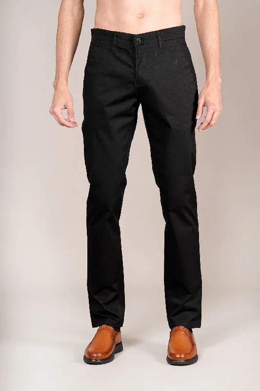 Men's Black Solid Non-Pleated Casual Trouser