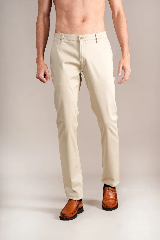 Men's Beige Solid Non-Pleated Casual Trouser