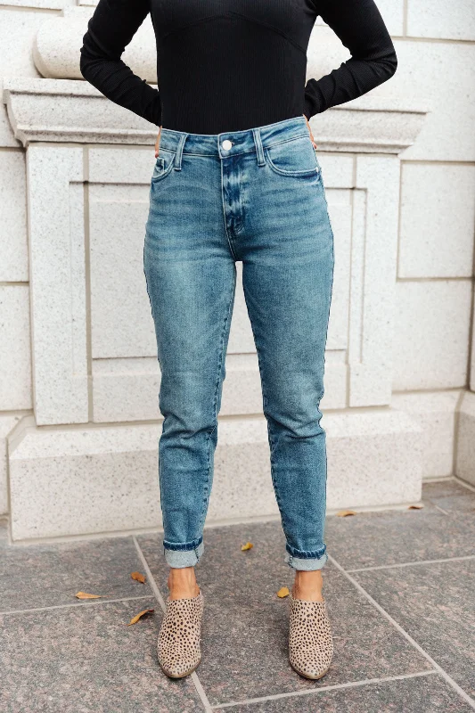 Judy Blue High Waisted Relaxed Fit Non Distressed Jeans