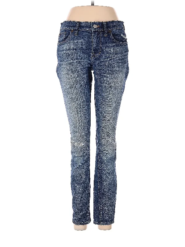 Mid-Rise Skinny Jeans in Light Wash