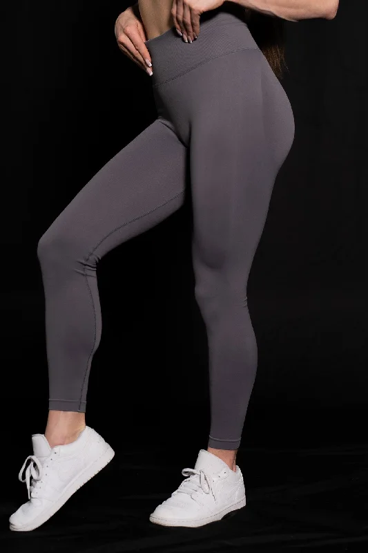 Pinnacle Scrunch Butt Legging - Dark Gray