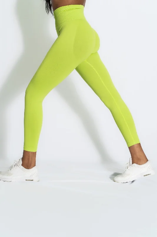 Pinnacle Scrunch Butt Legging - Spring Green