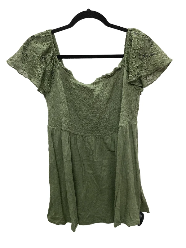 Green Top Short Sleeve Torrid, Size L